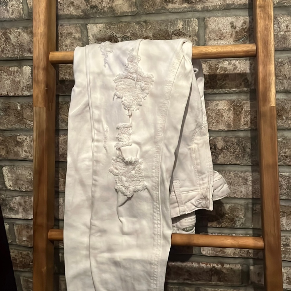 Old Navy Super Skinny White mid rise jeans Size 0